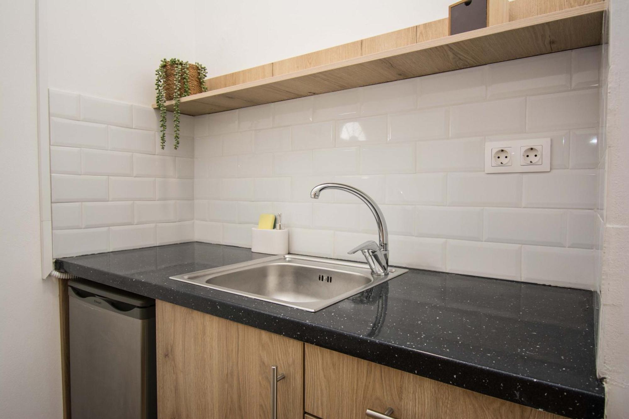Michalianna Suites "By Checkin" Guwes Zewnętrze zdjęcie