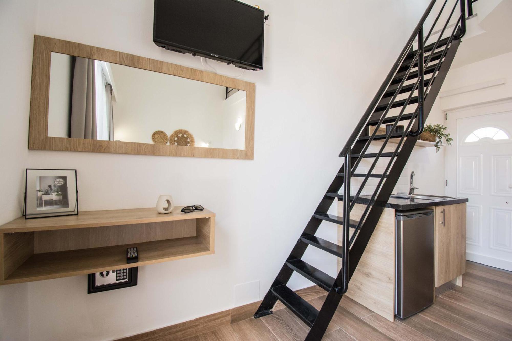 Michalianna Suites "By Checkin" Guwes Zewnętrze zdjęcie